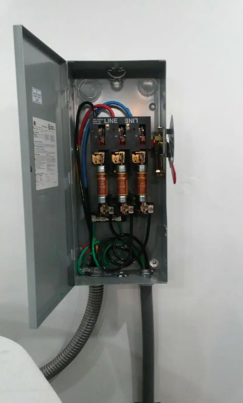 Three-phase disconnect switch installed for Smoke Detector Installation in Southeast